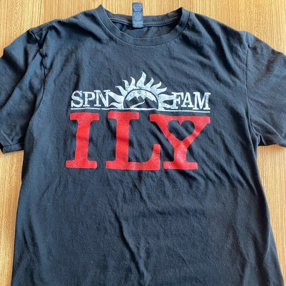 SPN Fam-ILY T-Shirt - Picture 1 of 3